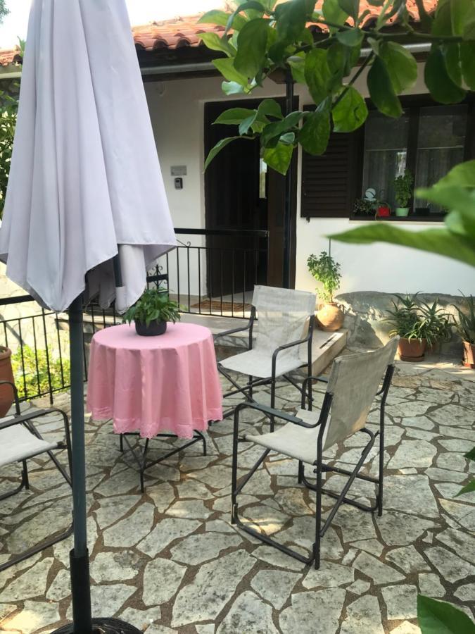 Gourgiana Apartments 안드리차이나 외부 사진