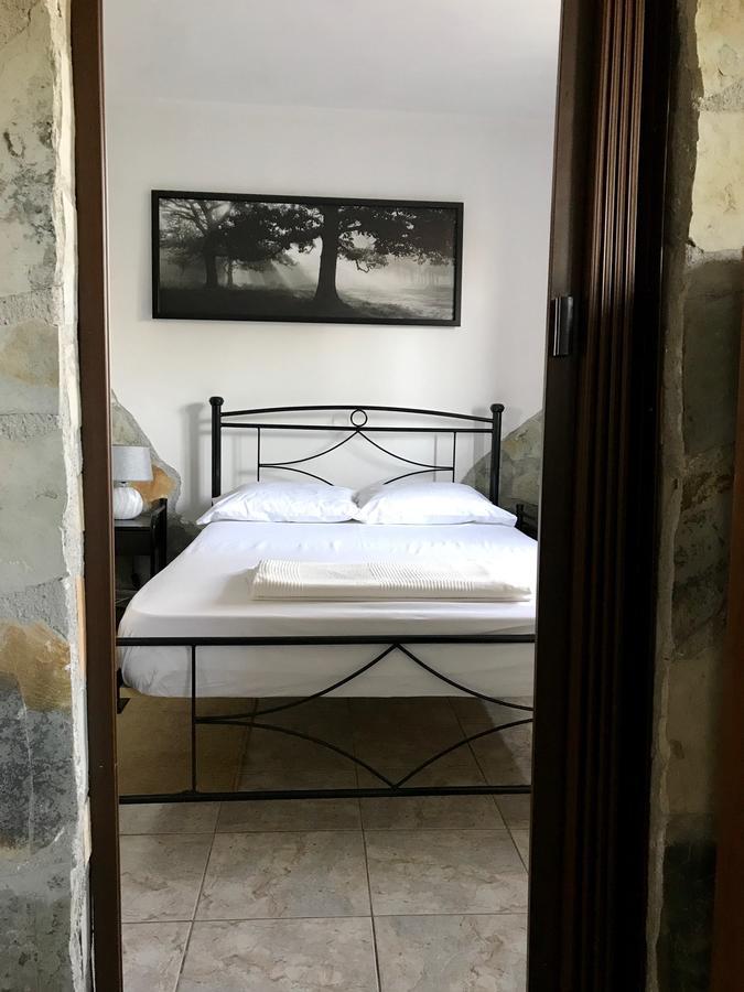 Gourgiana Apartments 안드리차이나 외부 사진